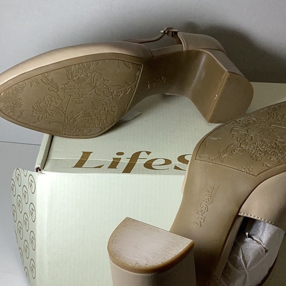 Tracy Strappy Pump - Picture 10 of 11